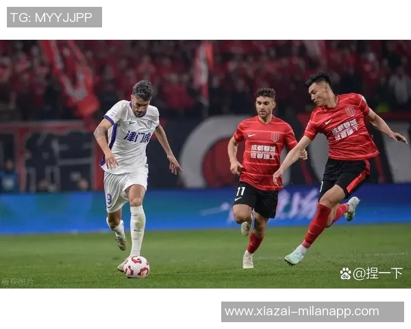 蓉城争冠梦碎球迷怒斥管理层引援无力引发热议